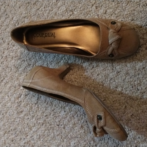 Shoes - Picture 1 of 3